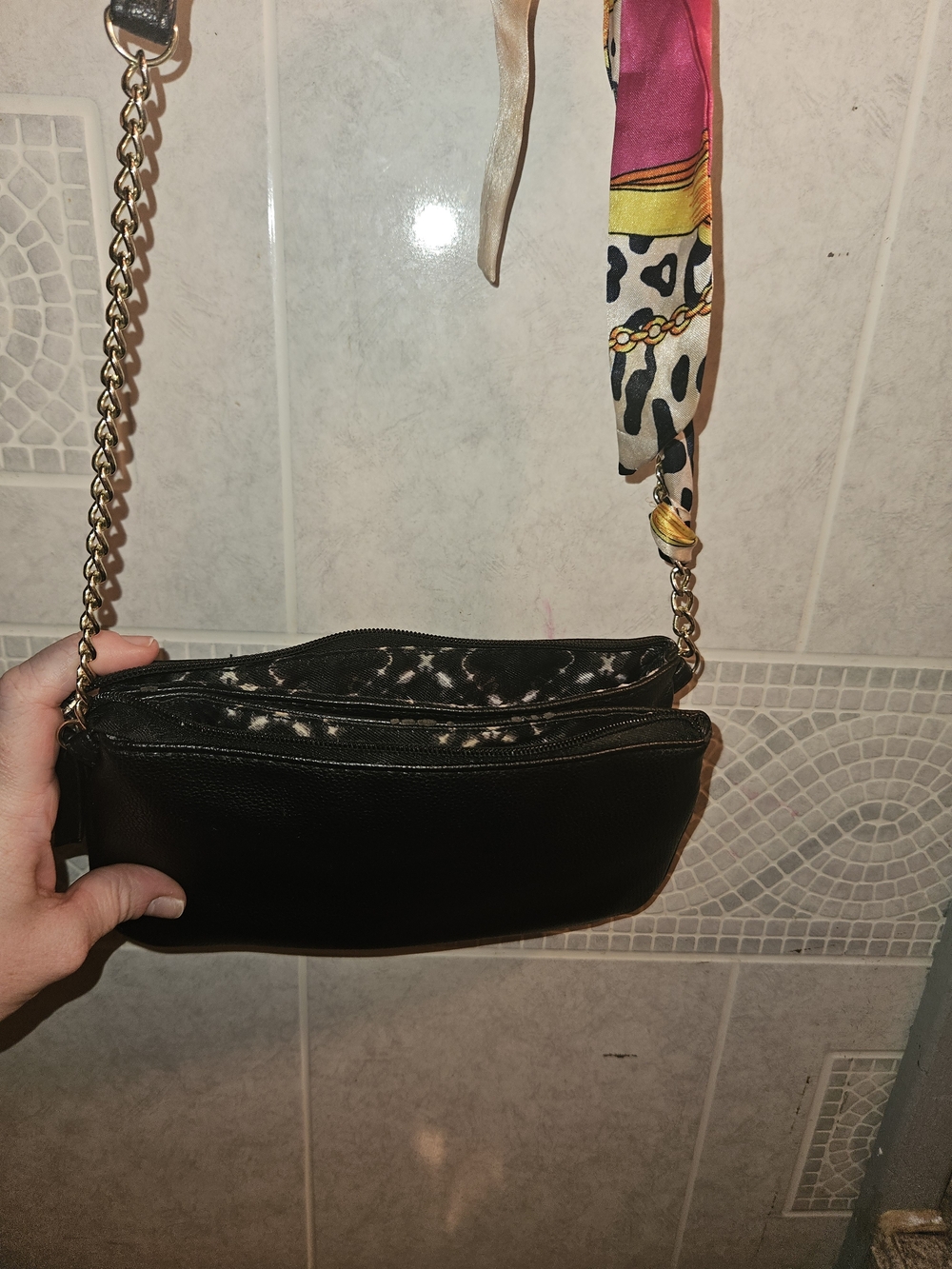 Jessica Simpson Black Leather Quilted Crossbody Shoulder Bag - Picture 3 of 7